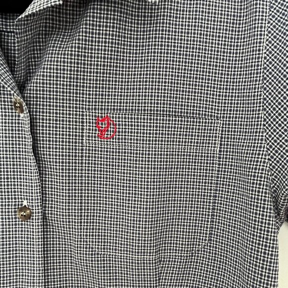 Fjallraven Men's Button Front Short Sleeve Checked Shirt, Size Medium - Picture 3 of 9